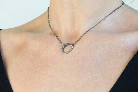 Simple shop circle necklace