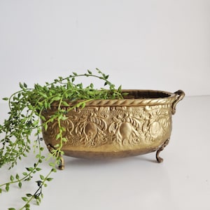 Vintage oval brass footed cachepot, planter