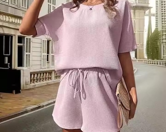 Women’s summer set 2 piece set, shirt and shorts.