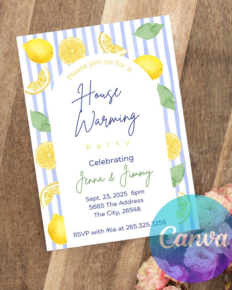 Może przedstawiać: Zaproszenie na parapet&oacute;wkę z akwarelowym wzorem cytryny i liści. Zaproszenie zawiera tekst "House Warming Party Celebrating Jenna & Jimmy" ze szczeg&oacute;łami wydarzenia. Tło ma niebiesko-białe paski.