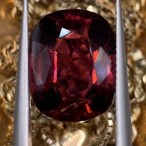 5.70カラット 天然ラズベリーレッドルベライト
