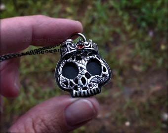 Sterling Silver Skull King Pendant – Gothic Crown Necklace