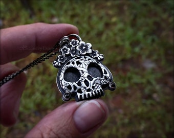 Sterling Silver Skull Queen Pendant – Floral Crown, Gothic Garnet Necklace