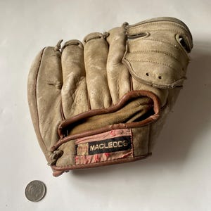 Vintage Collectible Baseball Glove Mitt, Vintage Macleods Baseball Glove, Vintage Left-Handed Baseball Glove, 1950s 1960s Baseball Glove