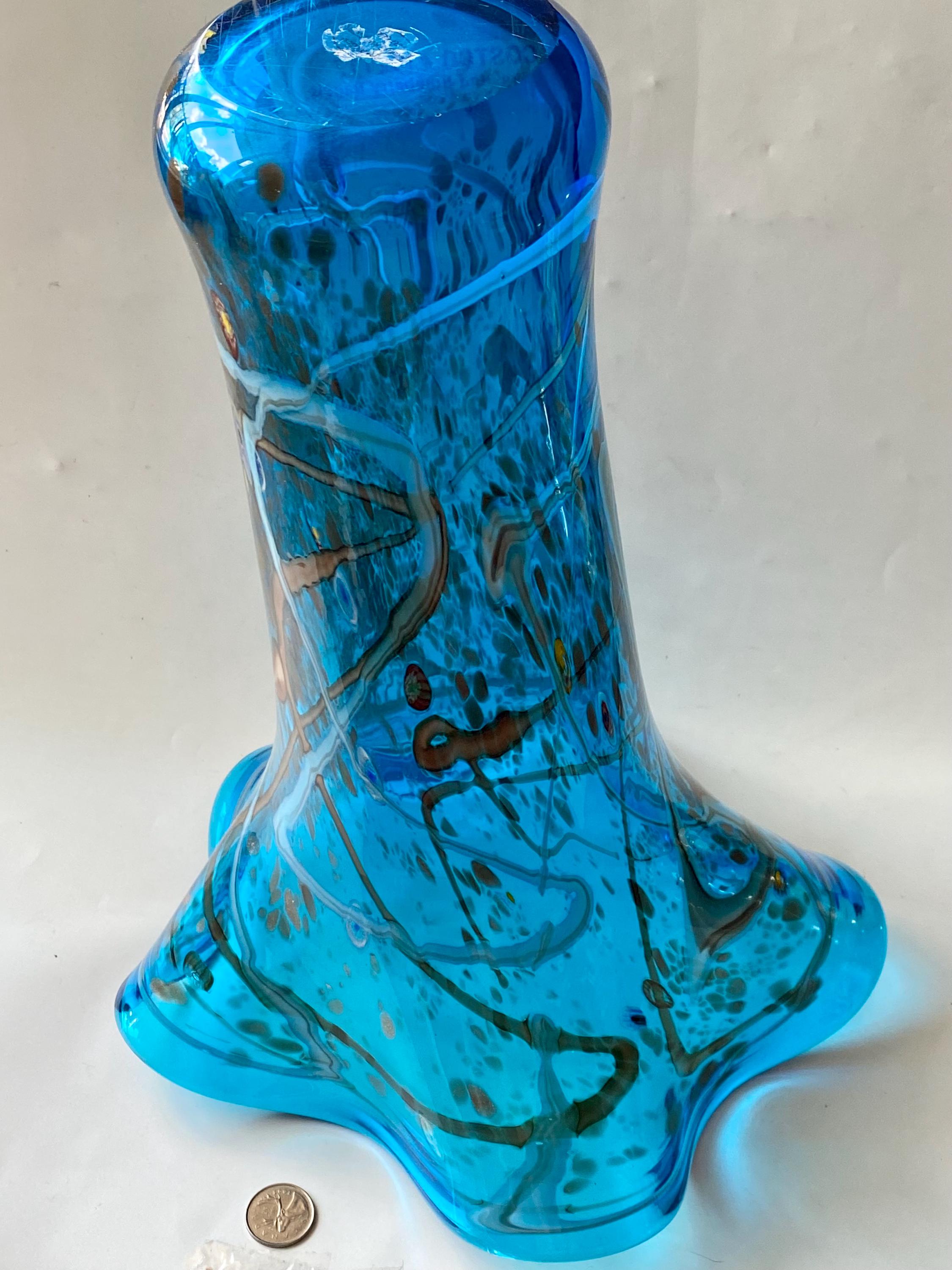 ヴィンテージのミルフィオリガラスの花瓶：手吹きのイタリアのアート