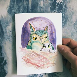 Búho de la madre y bebé tarjeta de felicitación en blanco tarjeta de día de las madres