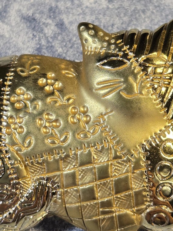 Vintage AJC Calico Cat Brooch: Gold Tone Patchwor… - image 8