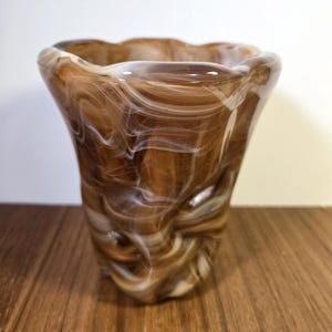 Jarrón vintage de vidrio escoria con caramelo de chocolate - Firmado por ALIG Imperial Glass