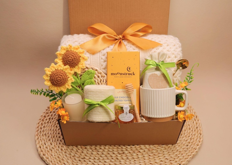 Surgery Recovery Gifts for Women - Get Well Gift Box for Her, Get Well Soon Gift Ideas, Post Heart, Hip, Shoulder, Knee Surgery Gift Basket zdjęcie 1