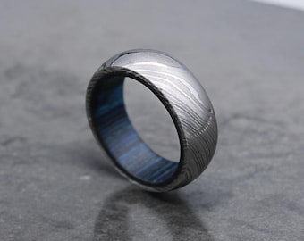 Damascus Ring with wood Inlay