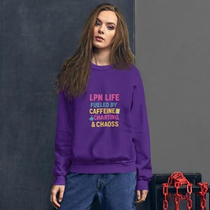 LPN Life-sweater – op basis van cafeïne, grafieken en chaos – grappig verpleegstercadeau