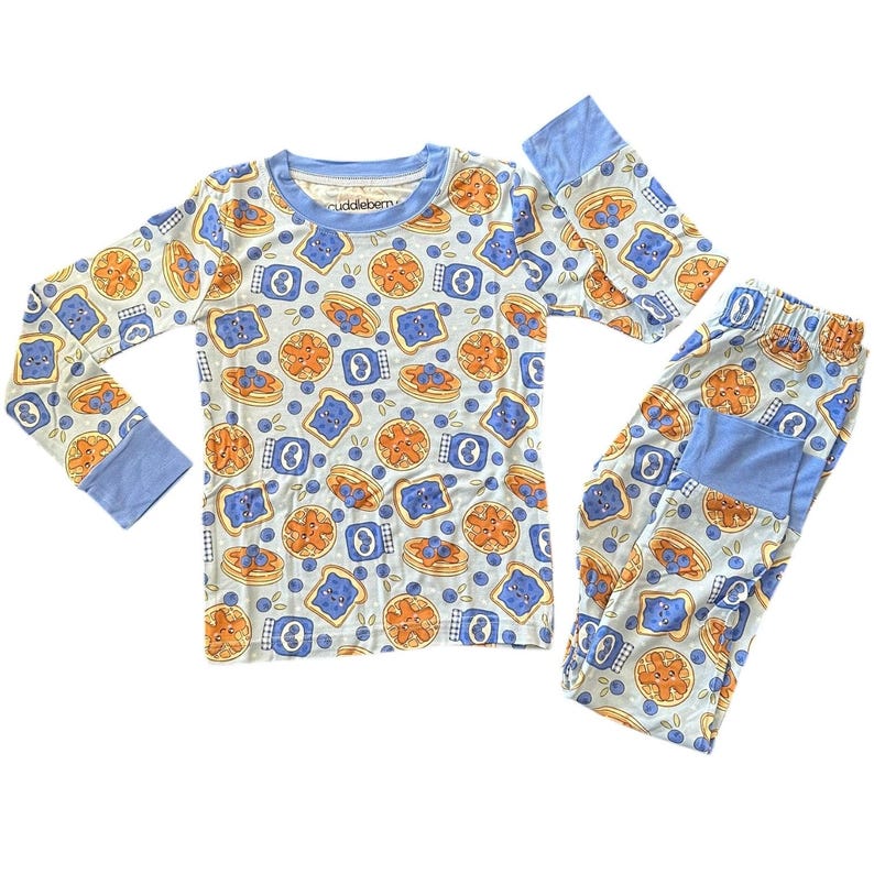 Blåbärssylt i bambu: Mjuka, stretchiga barnpyjamasar bild 6