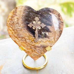 Naturally Palmroot Heart Jesus Figurine | Natural crystal Religious Statue | Healing Crystal Jesus Sculpture | Christian Decor Gift