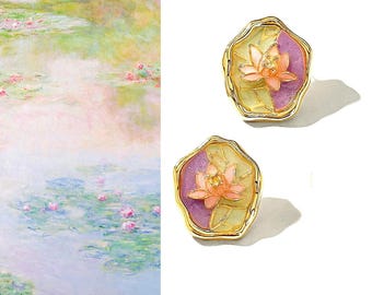 Monet Seerosen Ohrringe: Handbemalte 18k vergoldete Ohrstecker