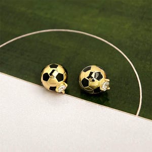 18k vergoldete Fußball Ohrstecker: Geschenk für Sportler