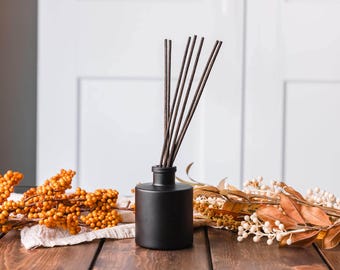 Autumn Wreath Reed Diffuser · Woodsy Apple Flameless Home Fragrance · Non-Toxic Reed Diffuser