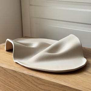 手作り陶器ストーンウェア製シャルキュトリーボード、マット釉薬仕上げ