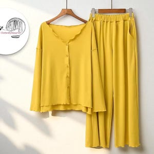 Chic Loungewear Set: Women&#39;s Button Top & Wide Leg Pants