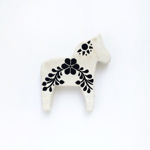 Mini Wooden Dala Horse, black floral, Swedish Horse Silhouette, animal decor, folk, whitewash, scandinavian design, art, gift, folk, boho