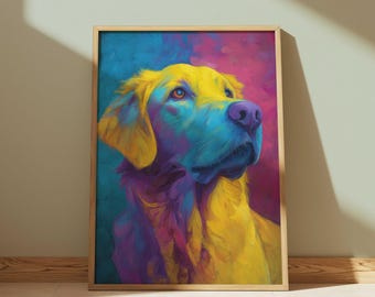 Op de afbeelding: Een ingelijste kunstdruk met een kleurrijk portret van een Golden Retriever. De vacht van de hond is geschilderd in levendige gele, blauwe en paarse tinten, tegen een achtergrond van blauw en roze. Het kunstwerk wordt gepresenteerd in een licht houten frame.