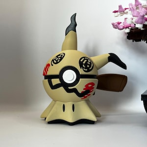Mimikyu Pokéball Display – 3D Printed Monster Ball