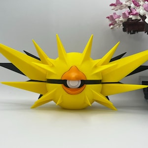 Zapdos Pokéball Display – 3D Printed Monster Ball