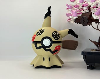 Mimikyu Pokéball Display – 3D Printed Monster Ball