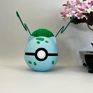 Bulbasaur Pokéball Display – 3D Printed Monster Ball