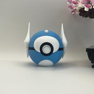 Dratini Pokéball Display – 3D Printed Monster Ball | Regular & Shiny Variants