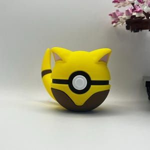 Abra Pokéball Display – 3D Printed Monster Ball