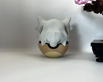 Expositor de Pokébolas Cubone: Monster Ball impresa en 3D (variantes regular y shiny)