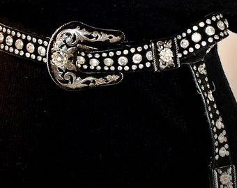 Nocona Girls Size 24 Black Studded Rhinestone Horseshoe  display picture 2