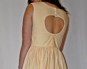 Vintage Pale Yellow Gold and Lavender Tiny Flower Print Cotton Sun Dress Shift Sz M/38 Inch Bust