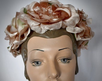 Vintage 1950s Ashes of Roses Blush Silk Flower Covered Bumper Hat Wedding Guest Bride Garden Party Costume