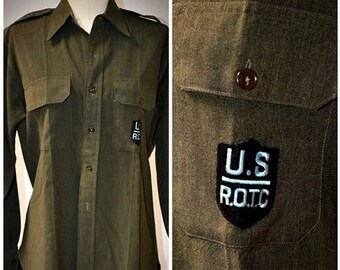 Vintage 1940s Men's Dark Khaki Green Wool Long Sleeve Military Shirt With U.S. ROTC Patch 42 Inch Chest General Shirt Co Chicago