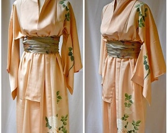 Vintage 1960s Peach Silk Long Japanese Kimono With Large White and Peach Roses W/Green Leaves printed on Side, Shoulder&Sleeves 44 Inch Bust