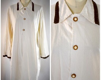 Vintage 1940s Men's Women's Ivory 100% Cotton Flannel Night Shirt With Brown Trim and Awesome Buttons 52 Inch Chest