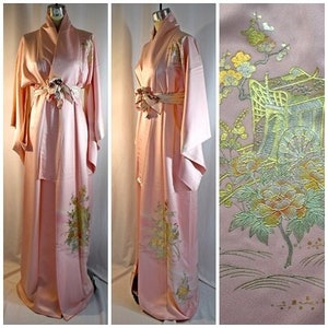 Vintage Light Pink 100% Silk Long Japanese Kimono With Metallic Silver Gold and Blush Flowers Fan and Cart Print 46 Inch Bust