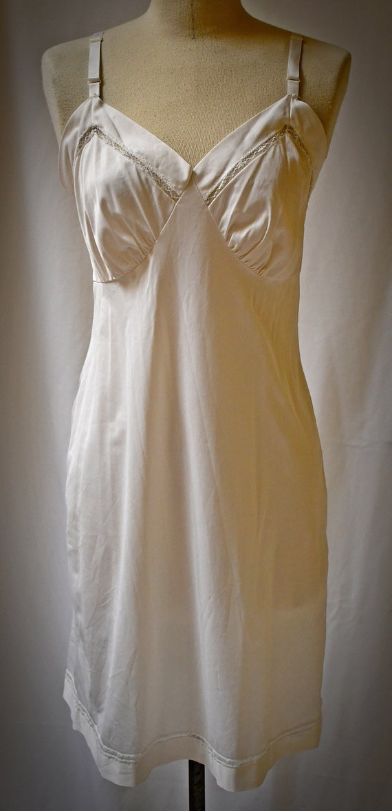 Vintage 1970s White Dress Slip With Inset Lace Tri