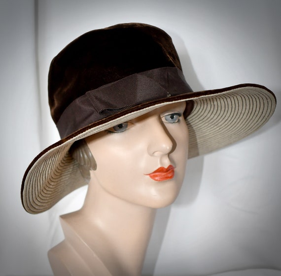 Vintage 1950s Deep Brown Velvet Bucket Hat Cloche… - image 1