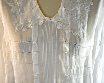 Antique Edwardian White Cotton Voile Long Sleeve Sailor Collar Blouse With Double Row Buttons Pin Tucks and Lace Trim 40 Inch Bust