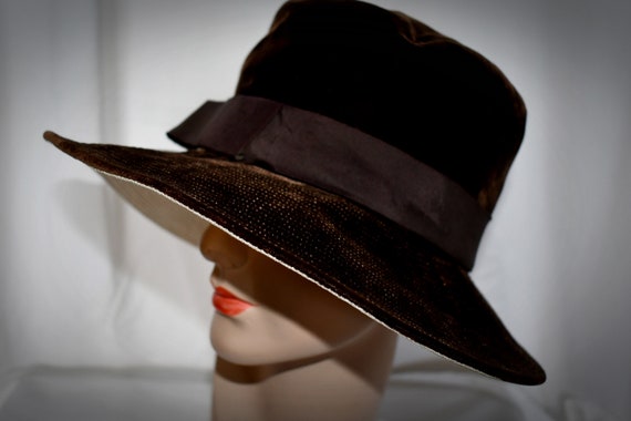 Vintage 1950s Deep Brown Velvet Bucket Hat Cloche… - image 9