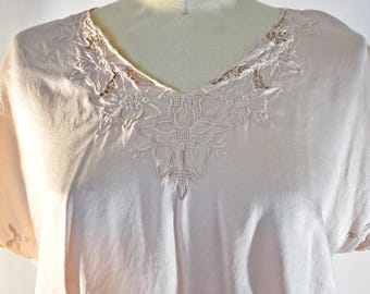 Vintage 1980s Rose Pink 100% Silk Short Nighty Chemise Hand Embroidery 42 Inch Bust