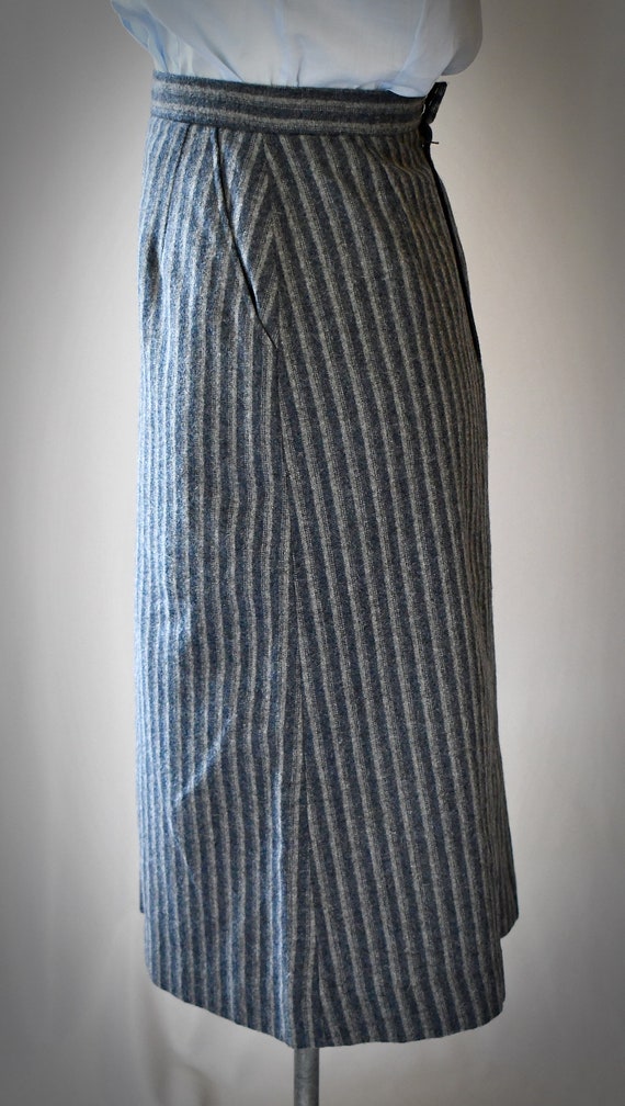 Vintage 1960s Charcoal Gray and Light Gray Stripe… - image 8