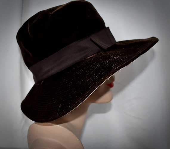 Vintage 1950s Deep Brown Velvet Bucket Hat Cloche… - image 5