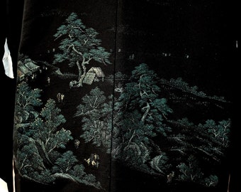 Vintage 1950s Black Silk Short Kimono Haori Jacket With Green and Metallic Gold Woven Scenes of Pine Trees People Houses 36 Inch Bust