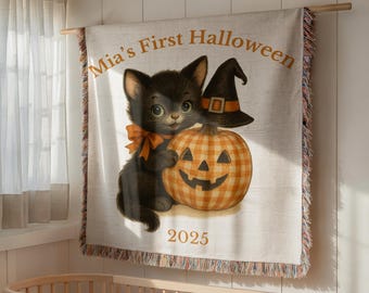 Gepersonaliseerde Halloween-babydeken, zwarte kat naamdeken, heks babycadeau, zwart kinderdagverblijf decor, aangepaste herfst babyshower cadeau, spookachtig