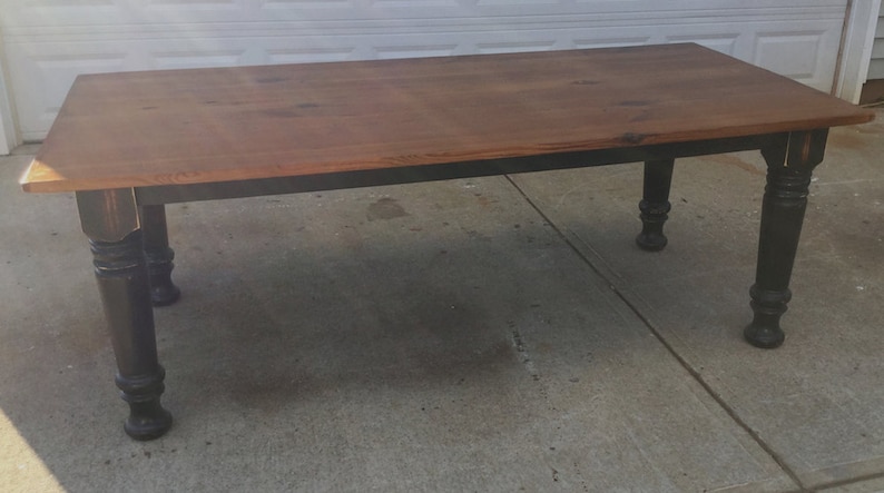 Farmhouse dining table with turned legs Deep South Collection image 1