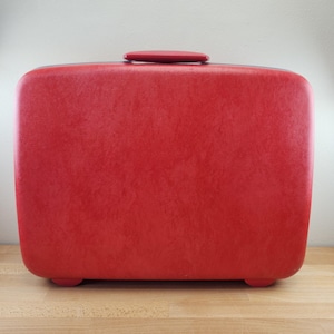 Vintage 1960s Pink Mod Samsonite Silhouette 20” Suitecase- MCM- Barbiecore