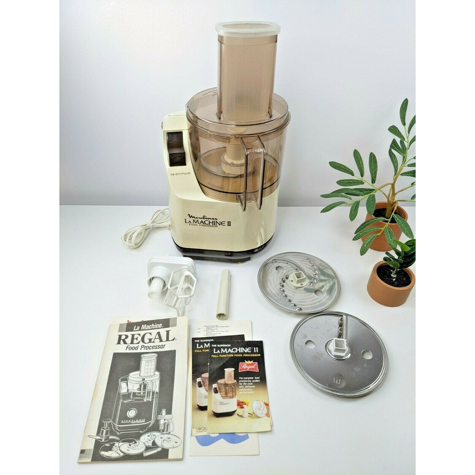 Vintage Moulinex La Machine II Food Processor Whisk Attachment Shredding  Discs 